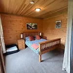 The 'shed' Log Cabin, شقة *