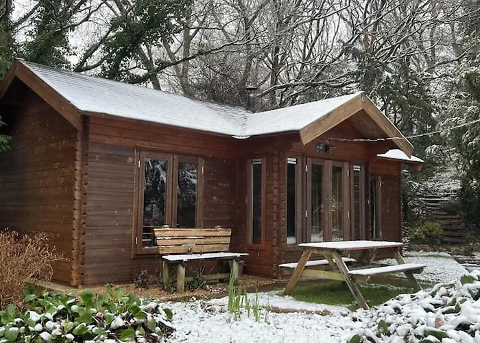 The 'shed' Log Cabin, * Bishop Sutton